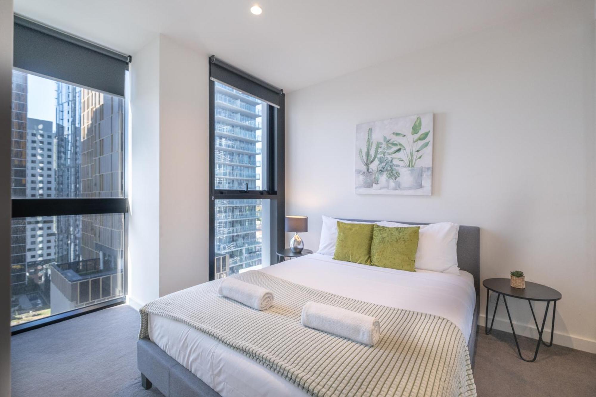 Relaxed 1Br1Ba City View Apt Wifi In Heart Melcbd Melbourne Eksteriør billede
